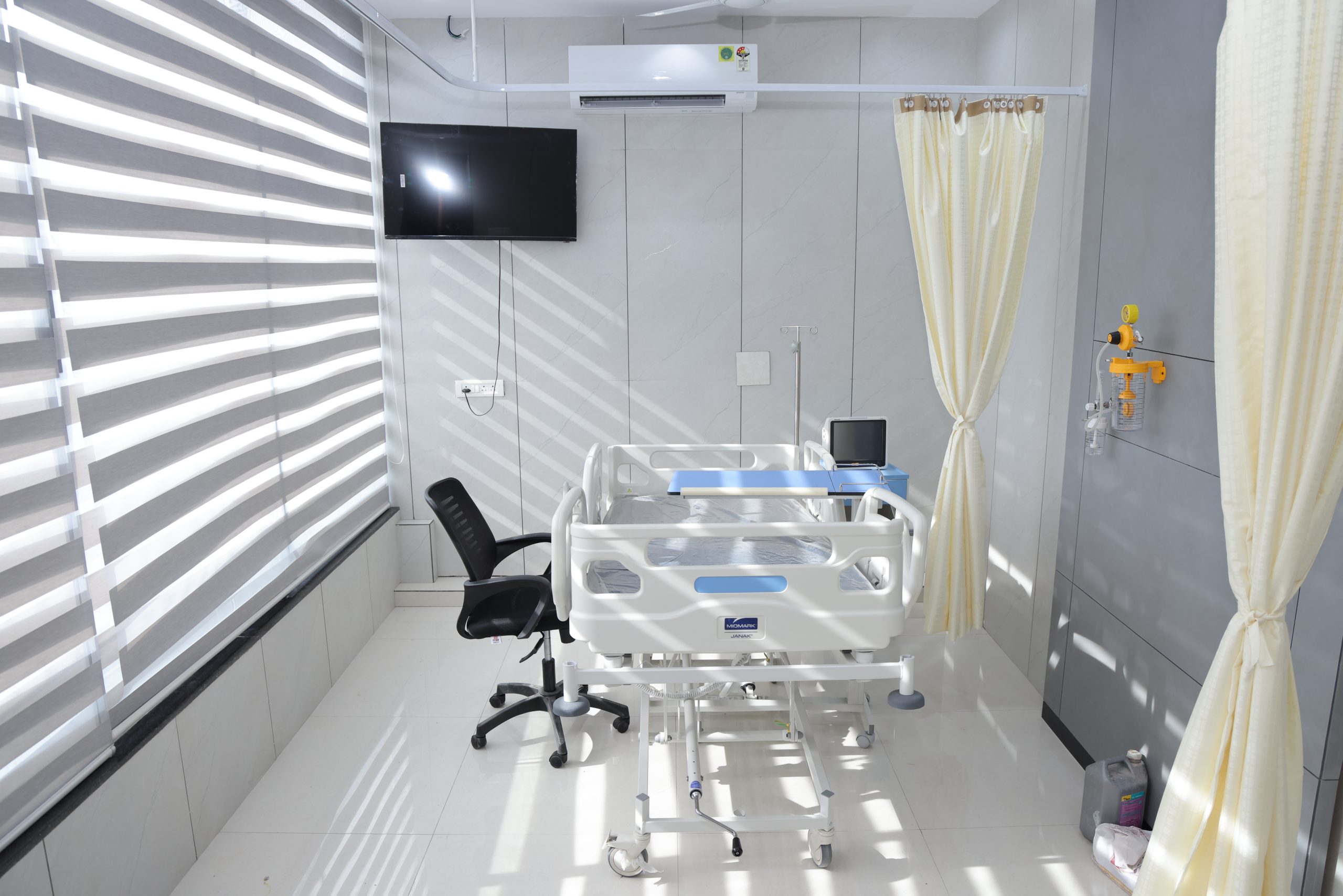 Day-care facilities at IID Hospital